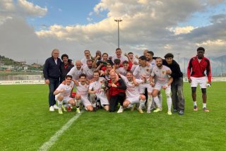 Les joueurs saviésans avec le trophée.